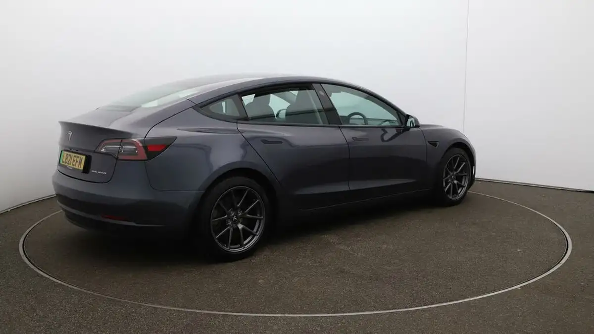 2021-tesla-model-3-e-long-range-4x4-big-44