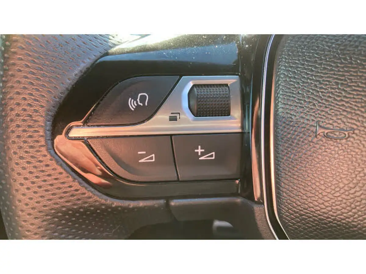 2022-peugeot-3008-suv-15-bluehdi-gt-eat8-big-40