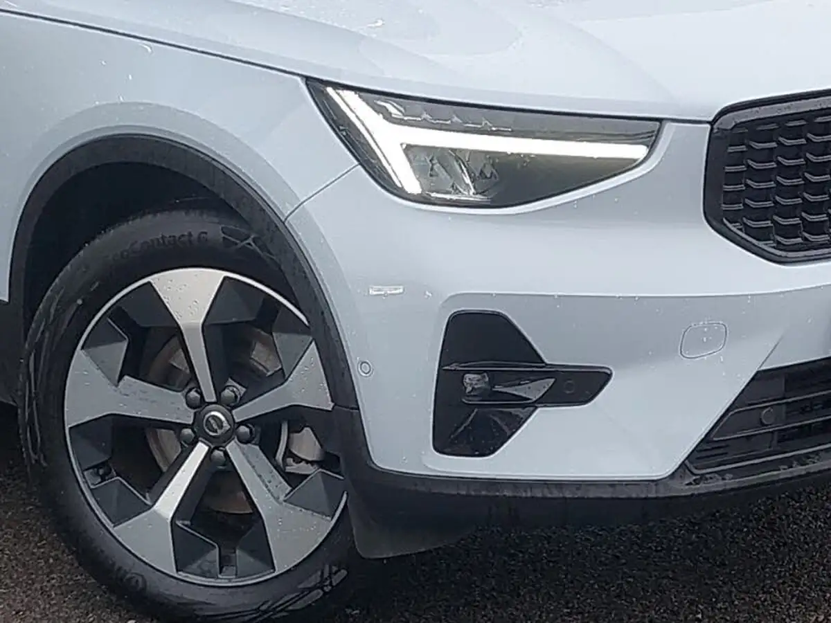 2024-volvo-xc40-20-b3-plus-big-8