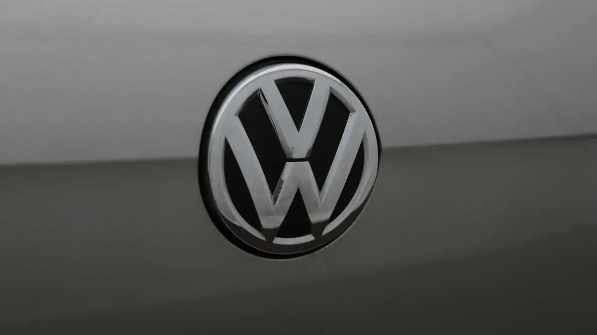 2018-volkswagen-golf-20-tsi-gti-performance-5d-dsg-big-20