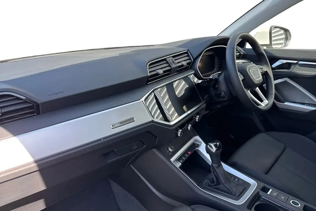 2024-audi-q3-15-35-tfsi-sport-station-wagon-s-tronic-big-14
