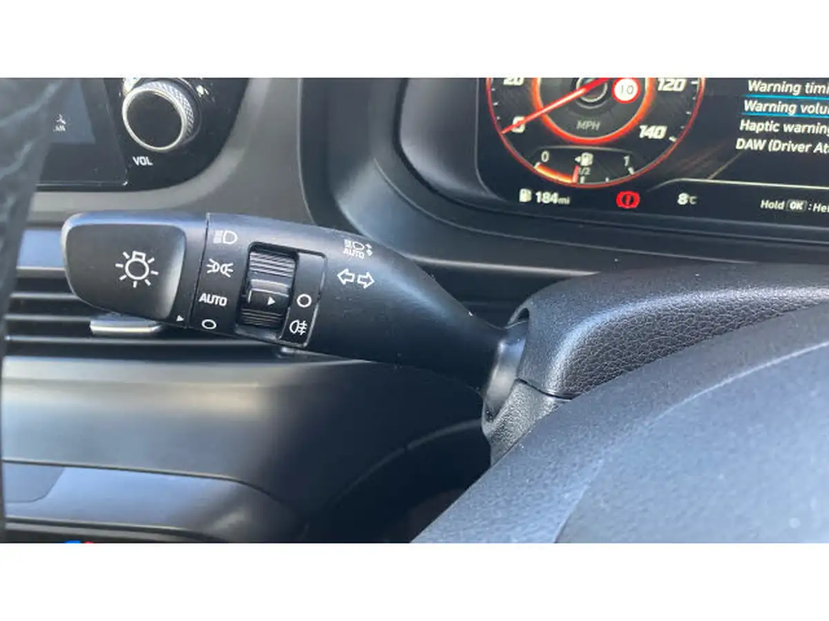 2022-hyundai-bayon-10-t-gdi-se-connect-big-35