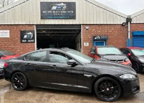 2015 Jaguar XF 2.2TD R-Sport Black Saloon 4d