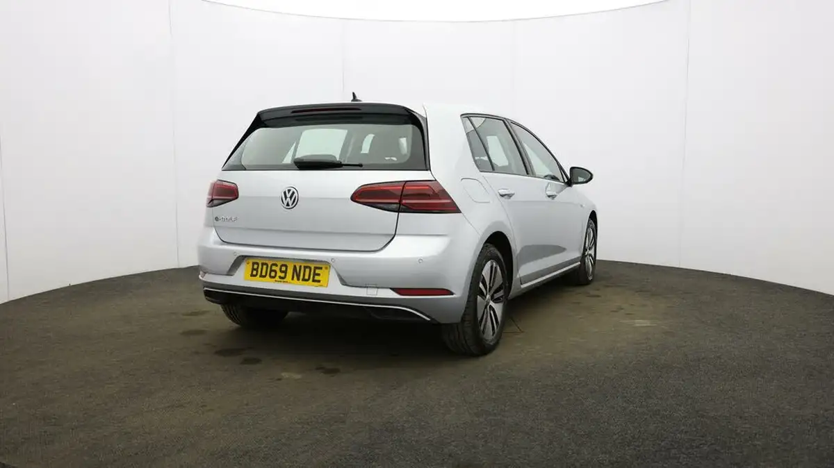 2019-volkswagen-golf-e-e-golf-big-51