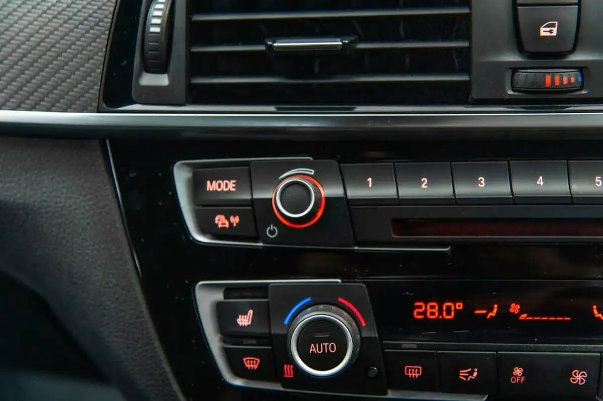 2019-bmw-2-series-30-m2-competition-big-27
