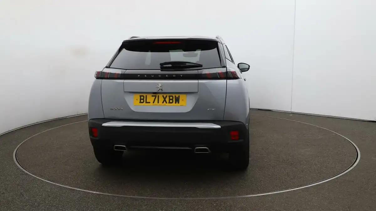 2022-peugeot-2008-suv-12-puretech-gt-big-6
