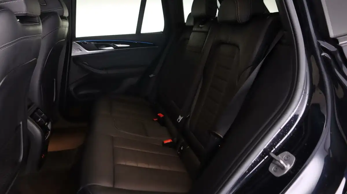 2021-bmw-ix3-e-premier-edition-big-16