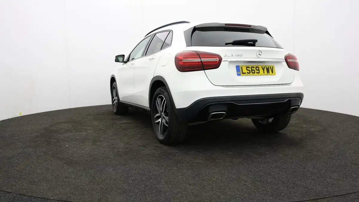 2019-mercedes-benz-gla-class-16-gla-180-urban-edition-7g-dct-big-72