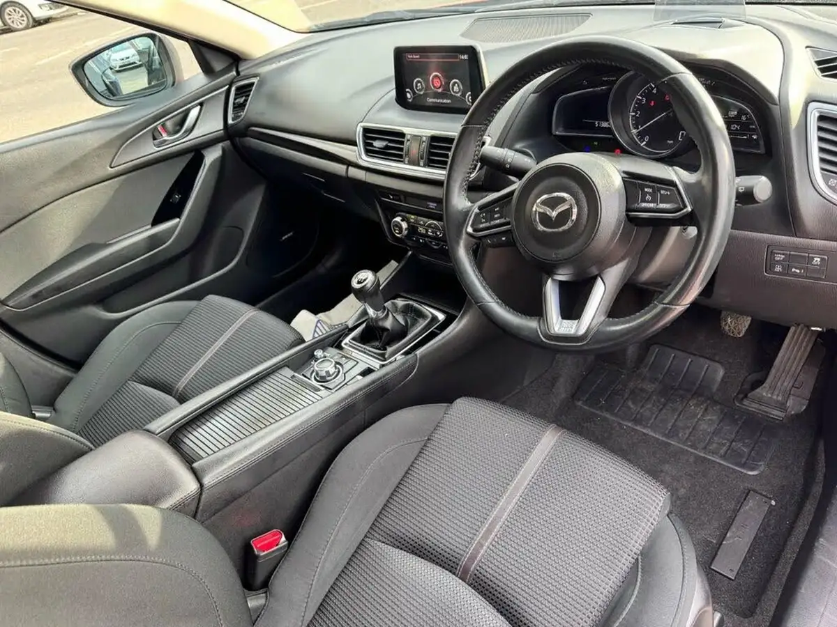 2017-mazda-mazda3-20-sport-nav-120ps-hatchback-5d-big-13