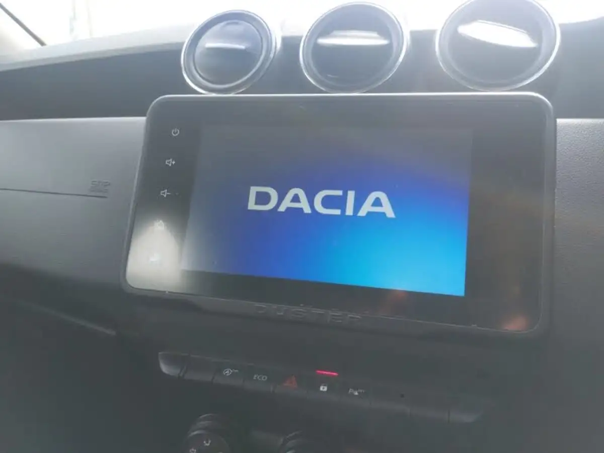 2022-dacia-duster-10-tce-comfort-90hpeu6d-4x2-window-van-big-9