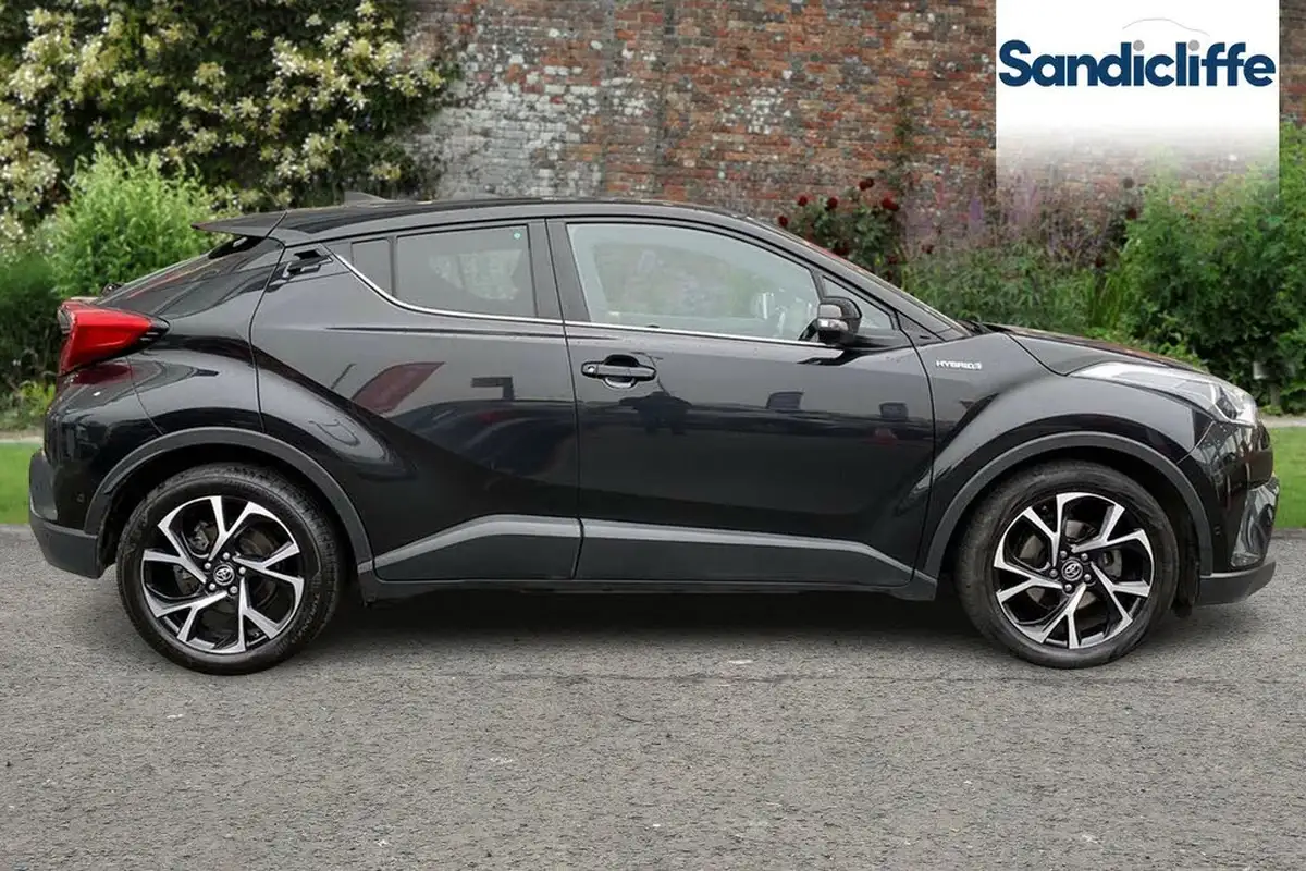 2019-toyota-c-hr-18-vvt-i-design-big-1