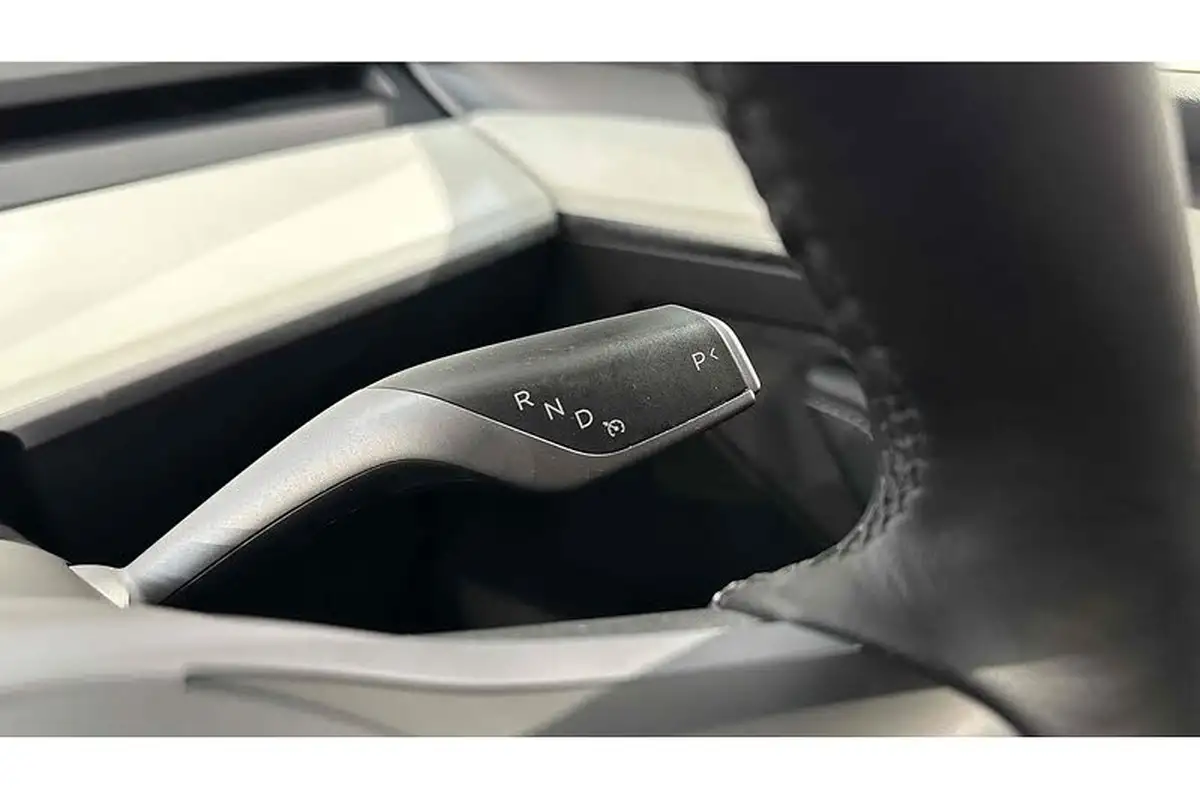 2023-tesla-model-y-e-rwd-big-34