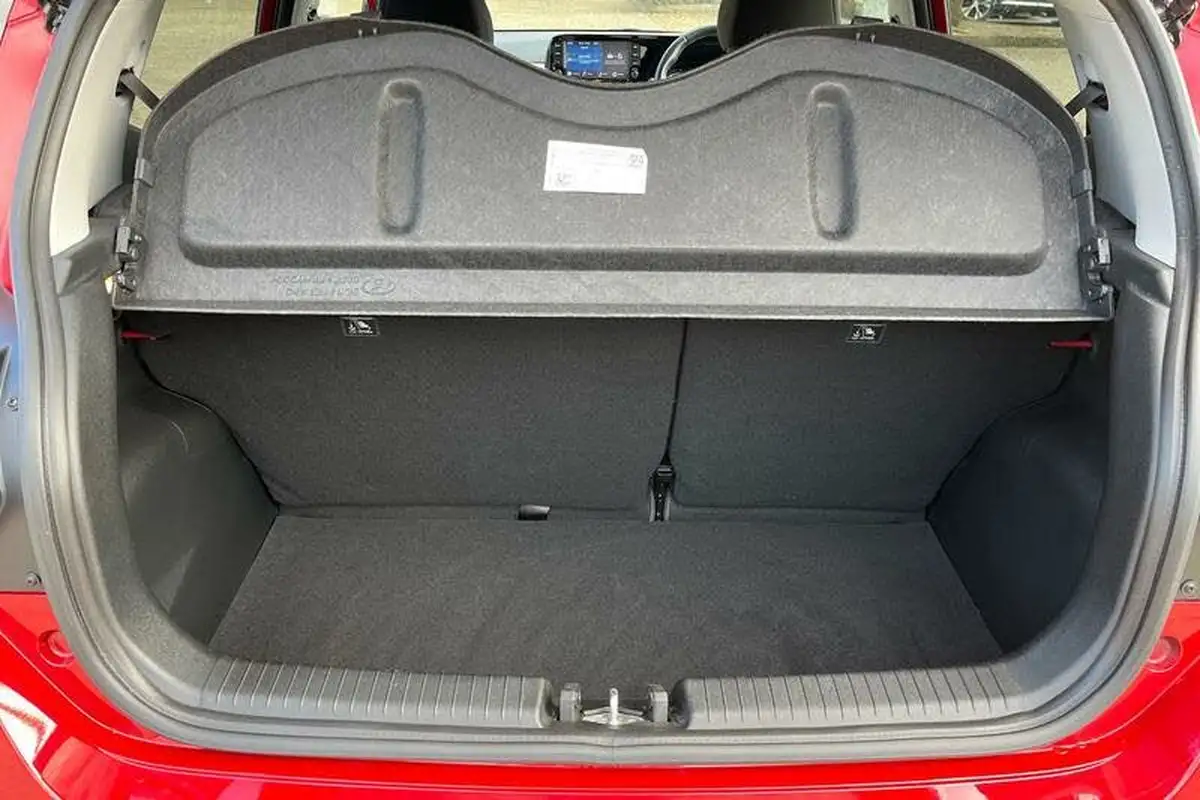 2022-hyundai-i10-12-premium-auto-big-20