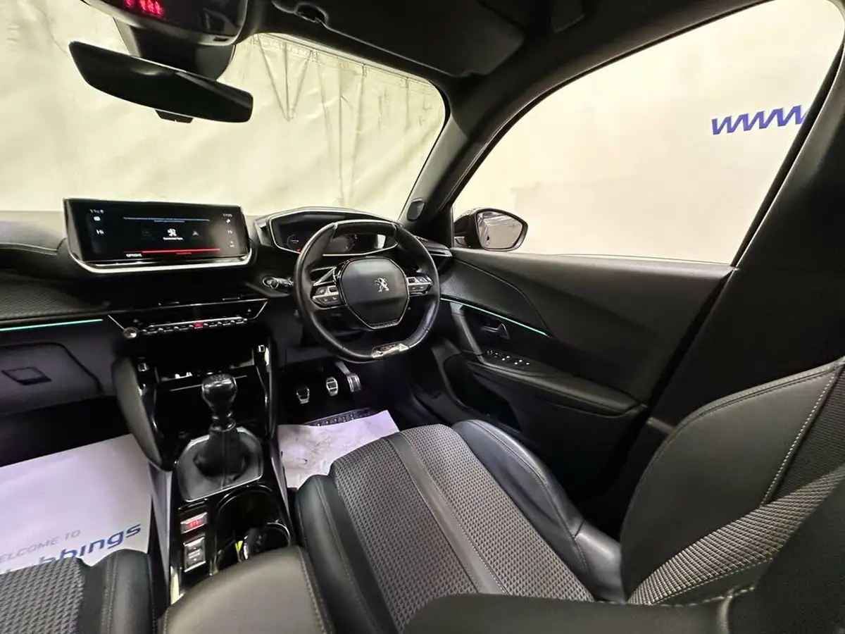 2022-peugeot-2008-suv-12-puretech-gt-big-21