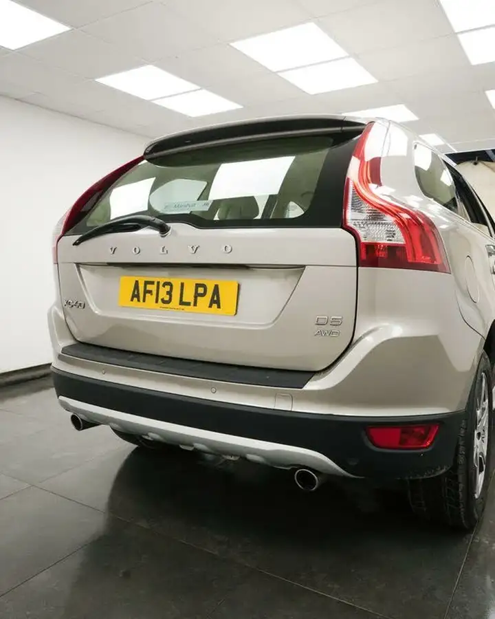 2013-volvo-xc60-24td-d5-se-lux-215bhp-nav-geartronic-big-4