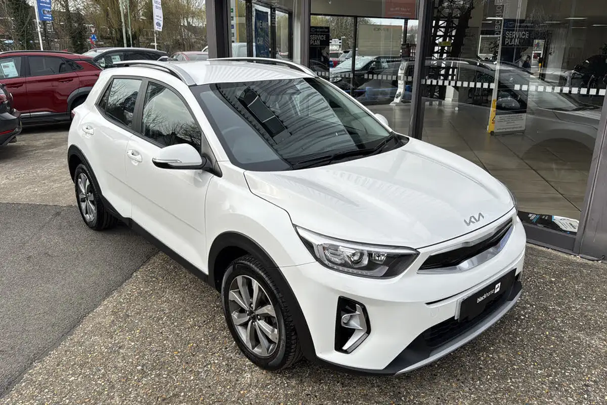 2022-kia-stonic-10-t-gdi-2-dct-big-44