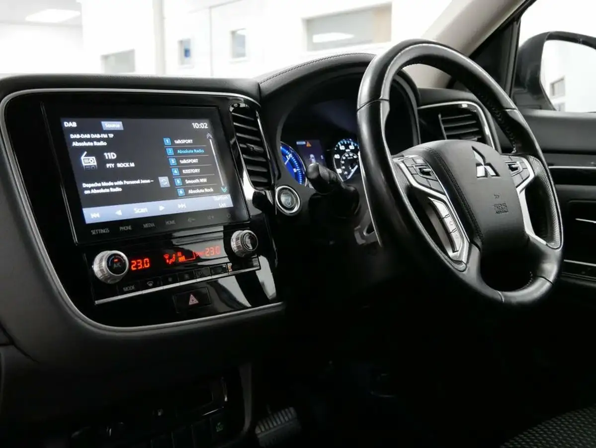2020-mitsubishi-outlander-24-reflex-plus-commercial-big-11