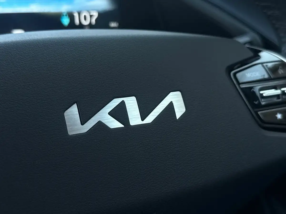 2023-kia-niro-ev-e-2-big-28