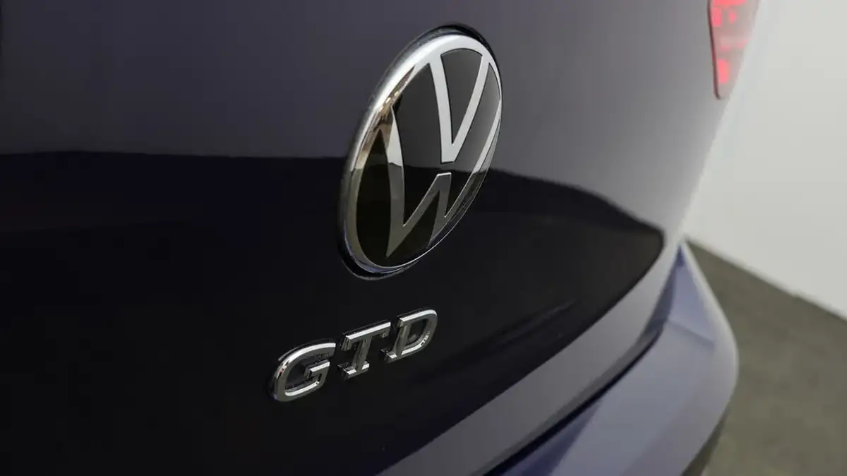 2023-volkswagen-golf-20tdi-gtd-big-19