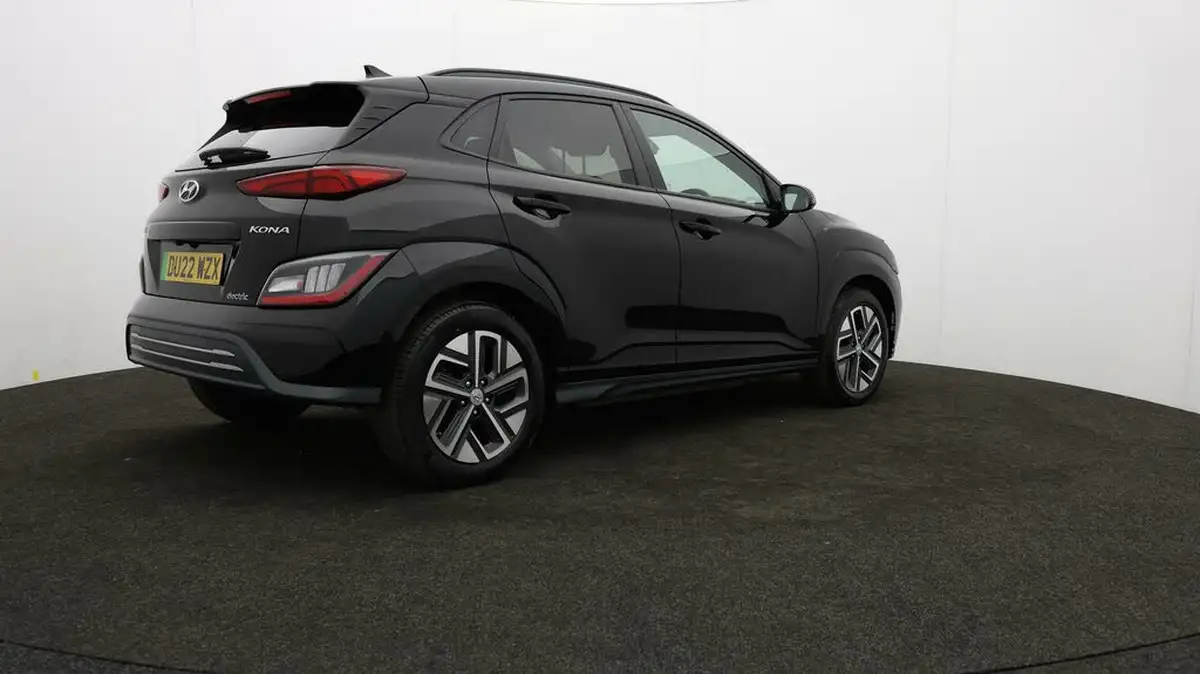 2022-hyundai-kona-e-premium-204ps-64kwh-7kw-obc-big-6