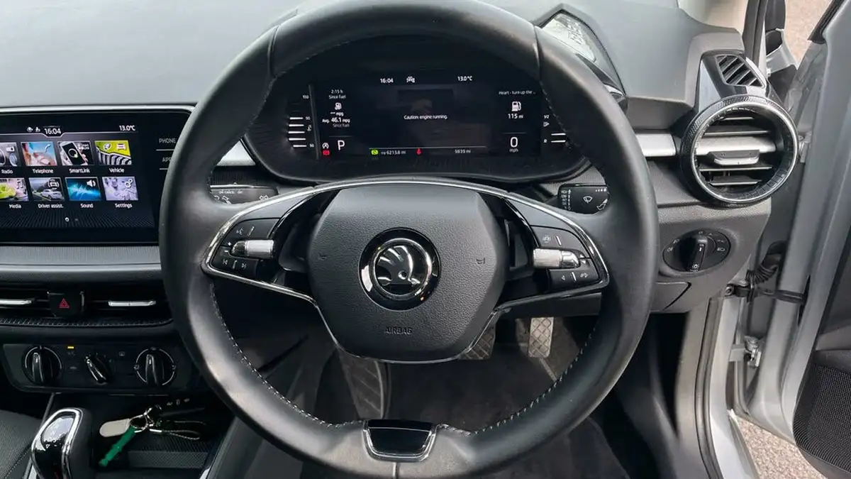 2022-skoda-fabia-10-tsi-colour-edition-109ps-dsg-big-7