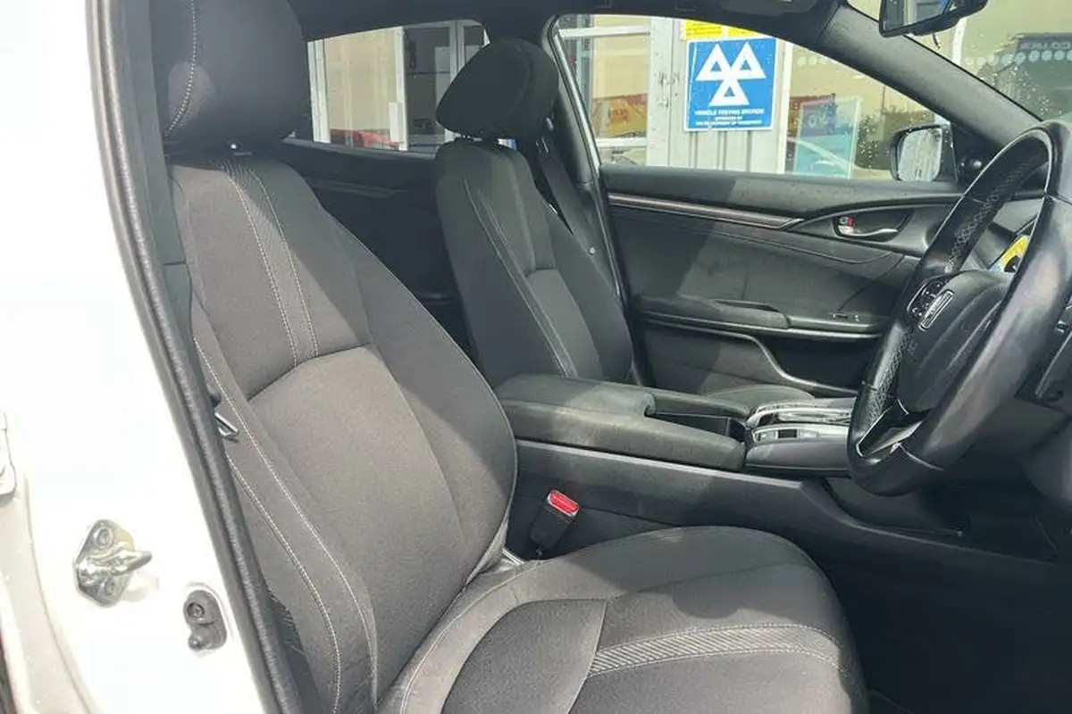 2018-honda-civic-15-vtec-turbo-sport-plus-cvt-big-16
