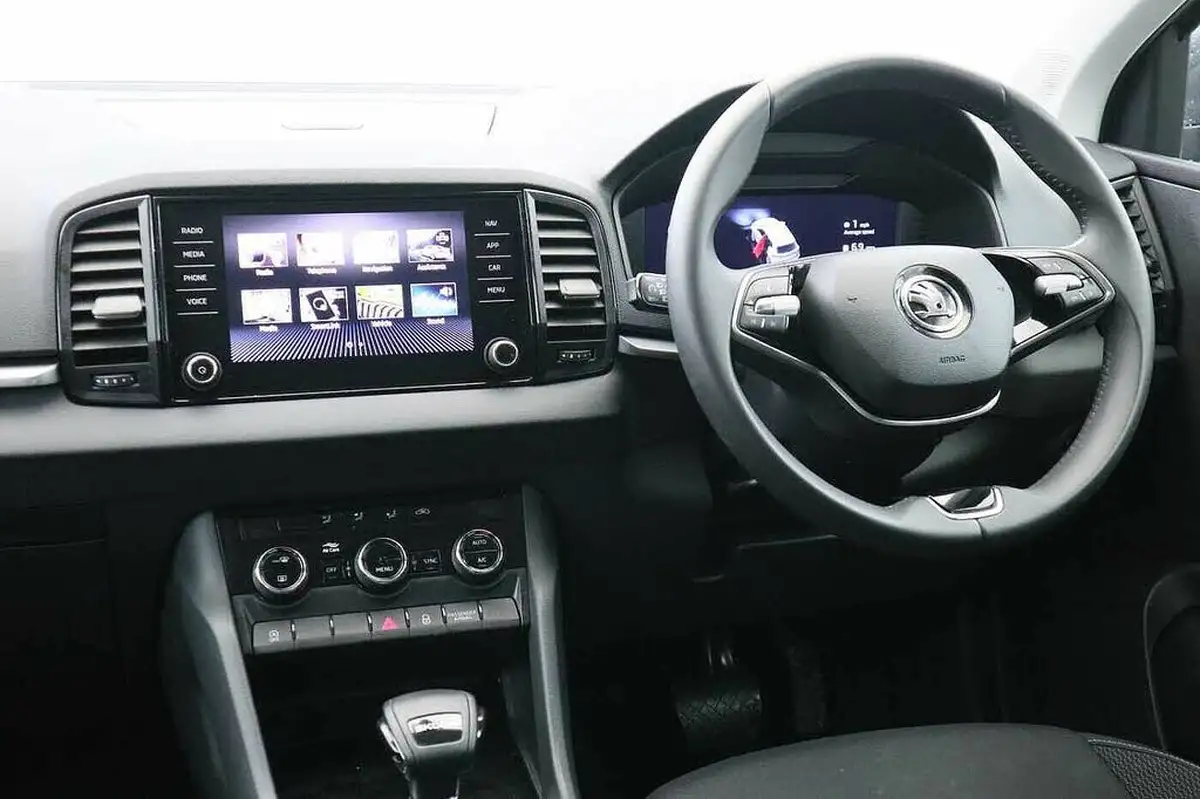 2024-skoda-karoq-15-tsi-se-drive-dsg-big-1