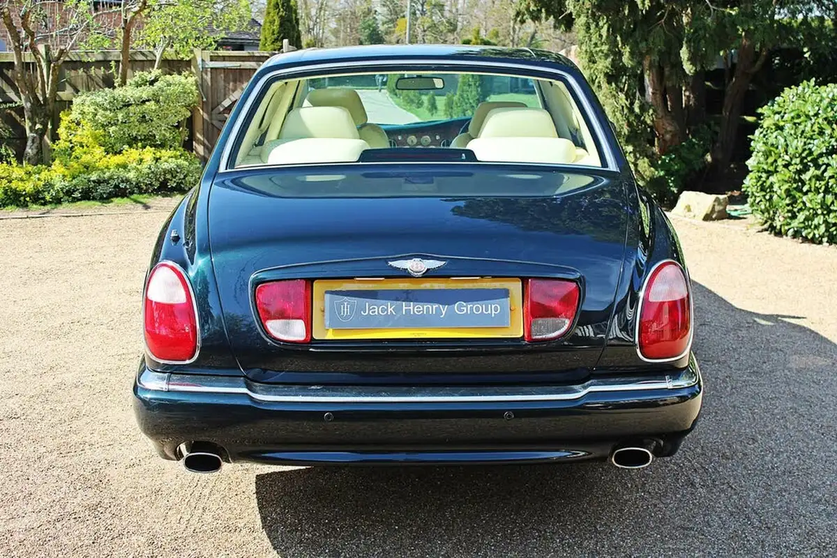 1998-bentley-arnage-44-big-3