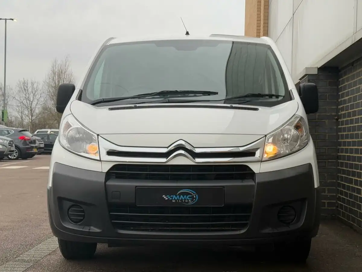 2016-citroen-dispatch-16td-enterprise-panel-big-3