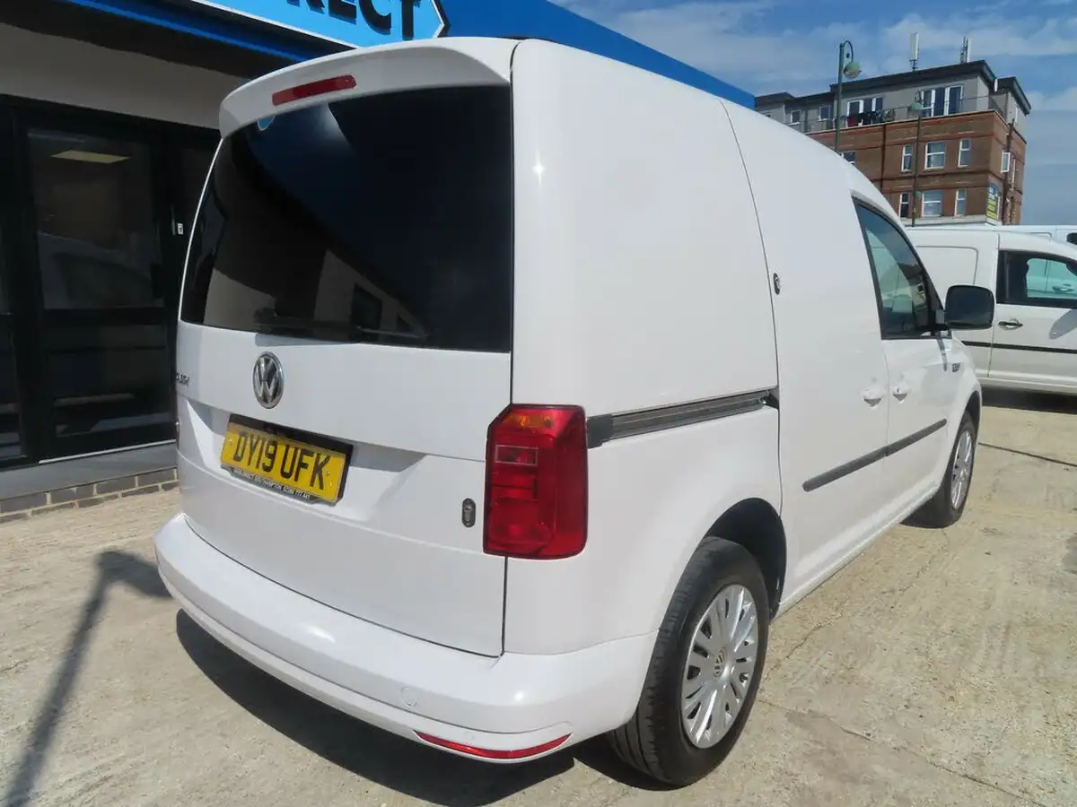 2018-volkswagen-caddy-20tdi-c20-highline-bmt-102pseu6-dsg-big-16
