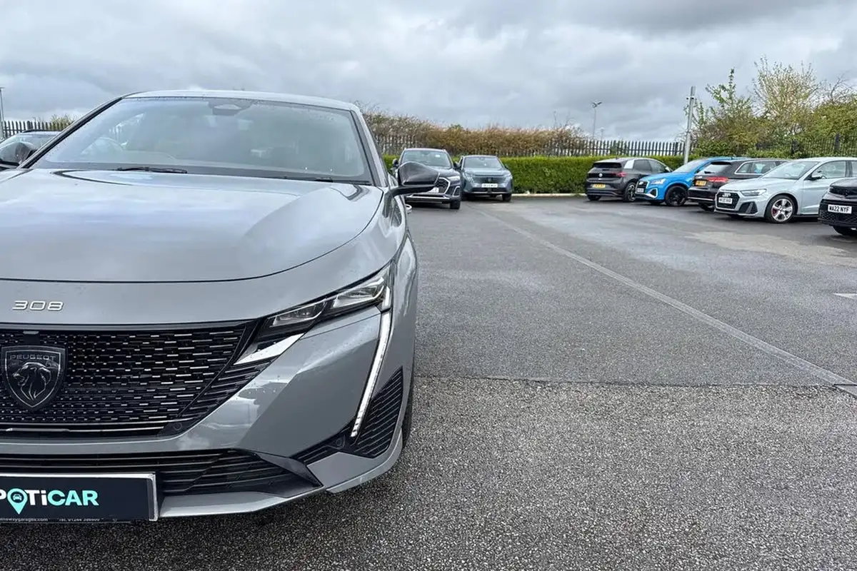 2024-peugeot-308-16-puretech-gt-180ps-big-24