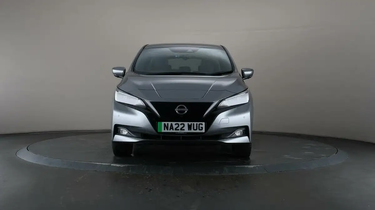 2022-nissan-leaf-e-e-tekna-59kwh-big-2