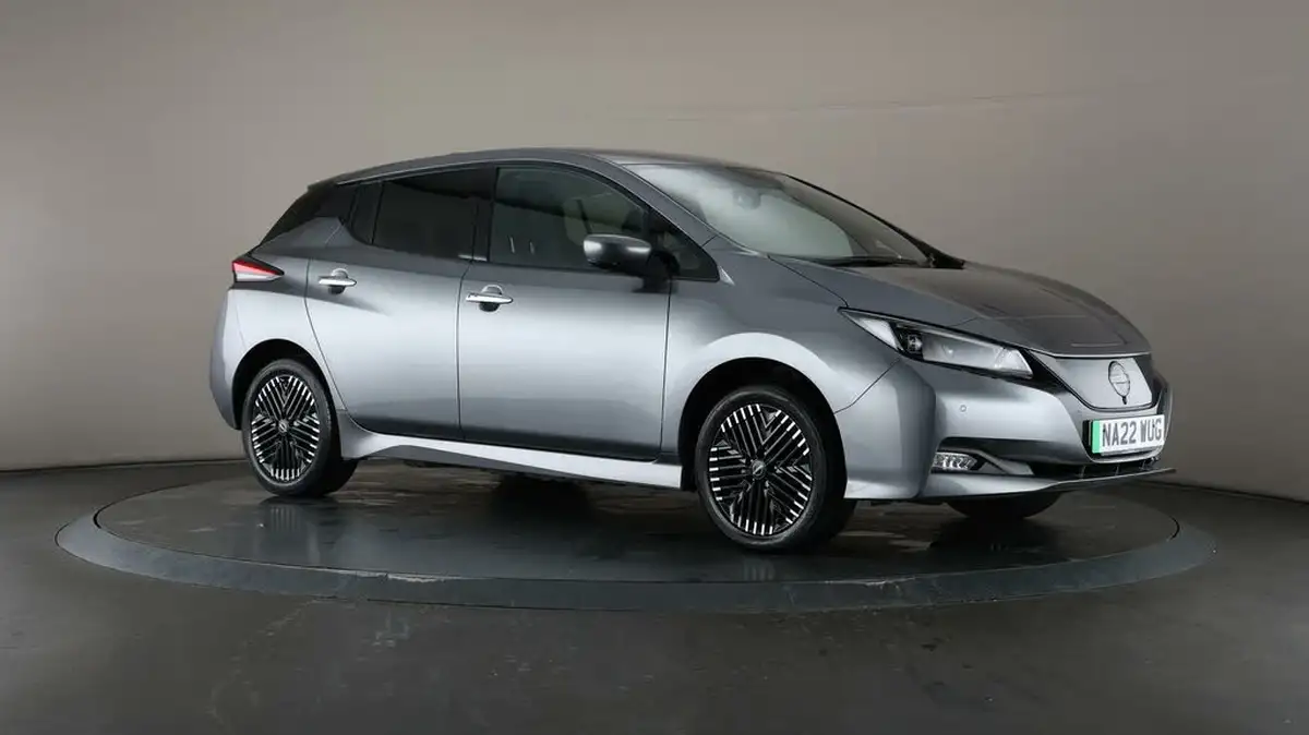 2022-nissan-leaf-e-e-tekna-59kwh-big-47