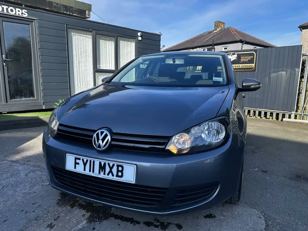 2011-volkswagen-golf-12-tsi-s-5d-big-5