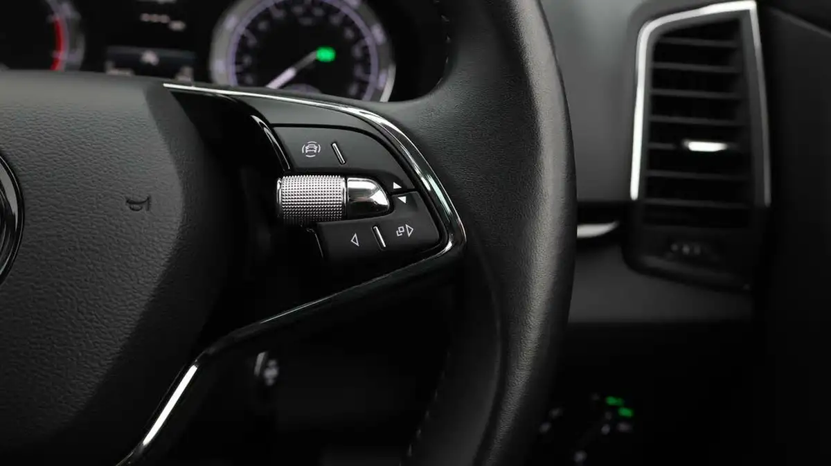 2022-skoda-karoq-15-tsi-se-l-dsg-big-21