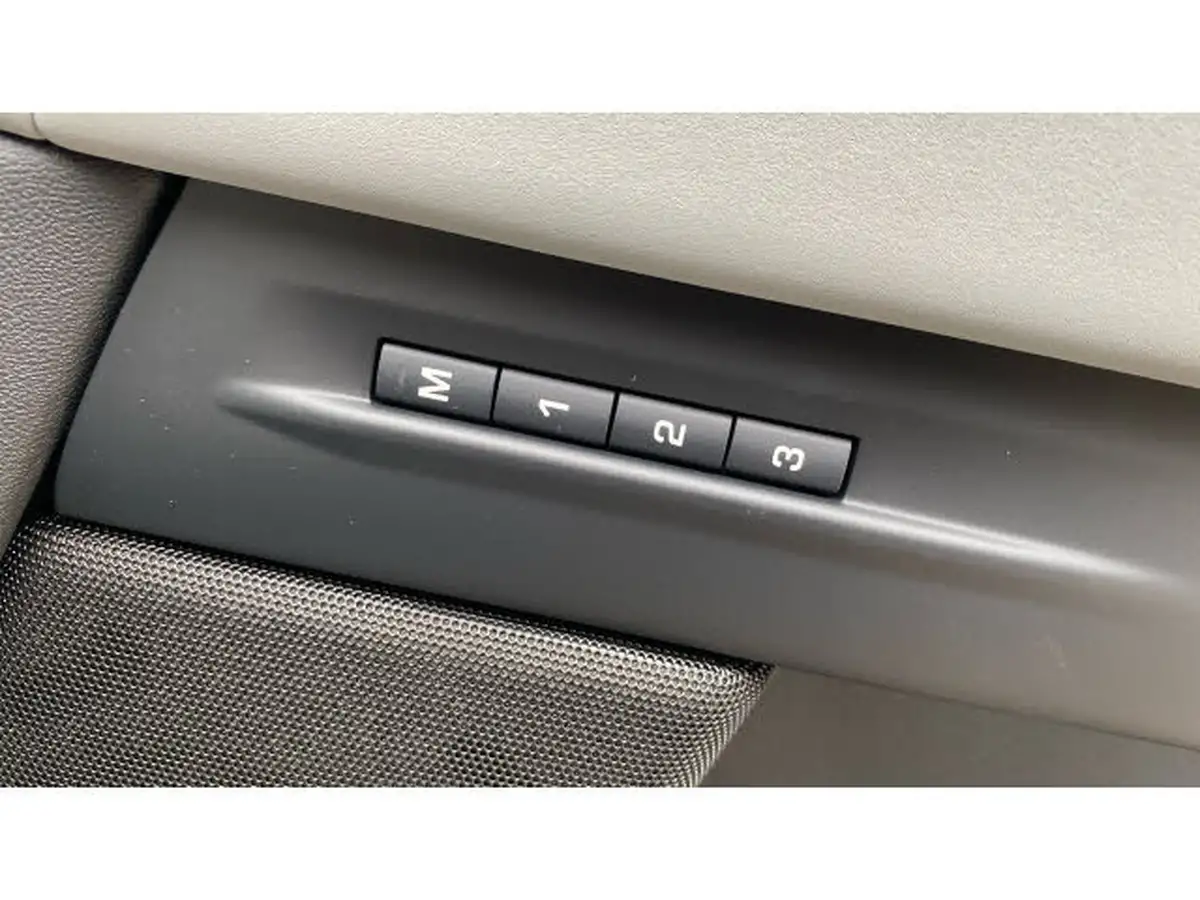 2024-land-rover-range-rover-evoque-20-d200-dynamic-se-big-32