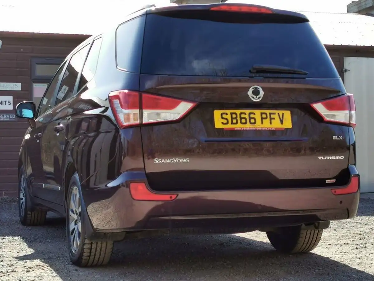 2017-kgm-ssangyong-turismo-22td-elx-big-26