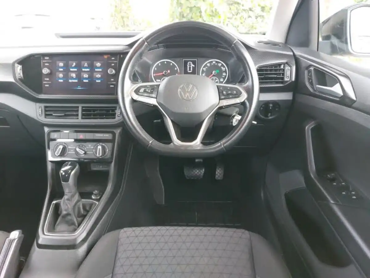 2021-volkswagen-t-cross-big-6