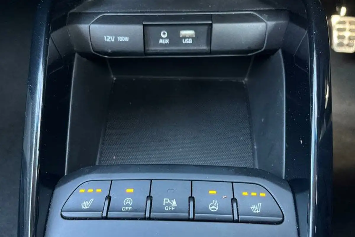 2019-kia-stonic-10-t-gdi-4-big-32