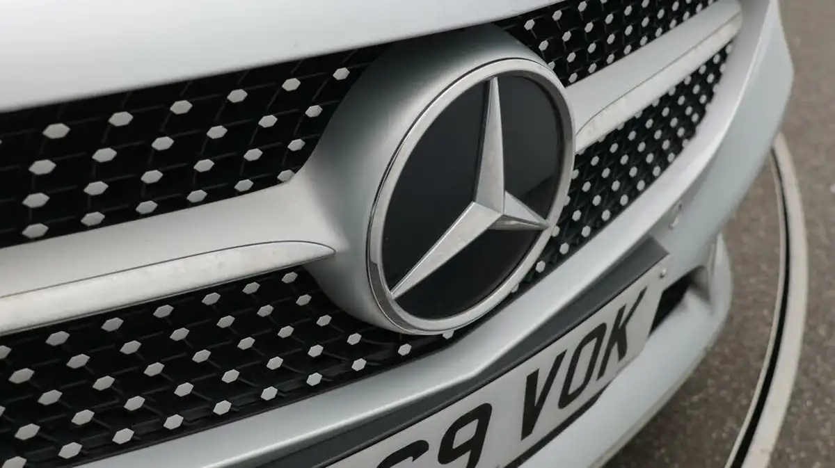 2019-mercedes-benz-c-class-15-c200-amg-line-premiumss-coupe-2d-big-22
