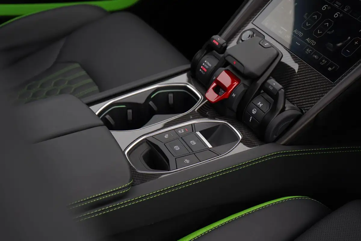 2024-lamborghini-urus-40-no-trim-big-28