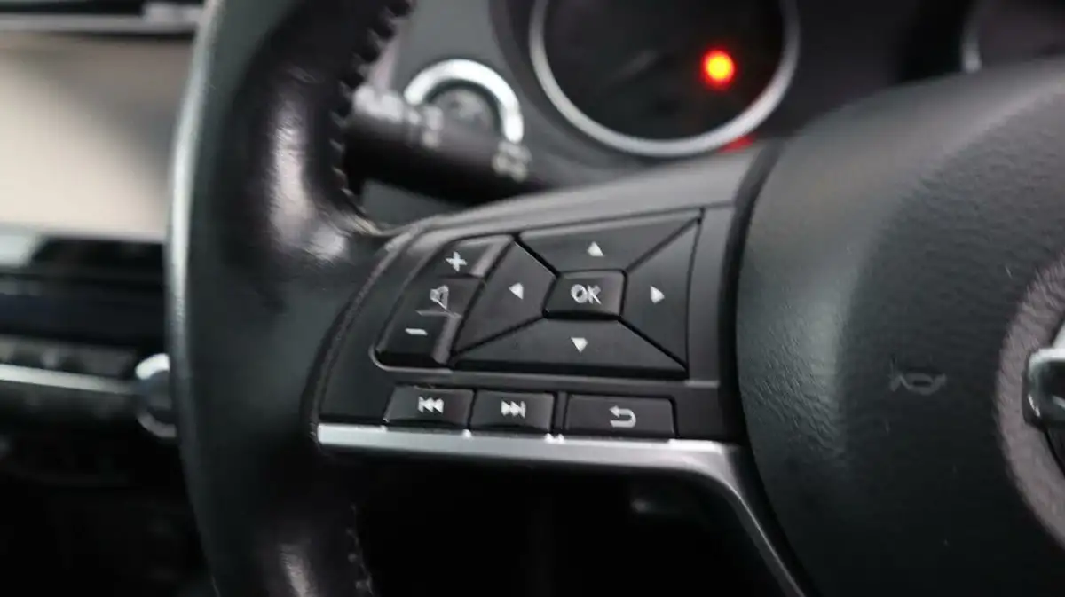 2017-nissan-qashqai-12-dig-t-n-connecta-big-21