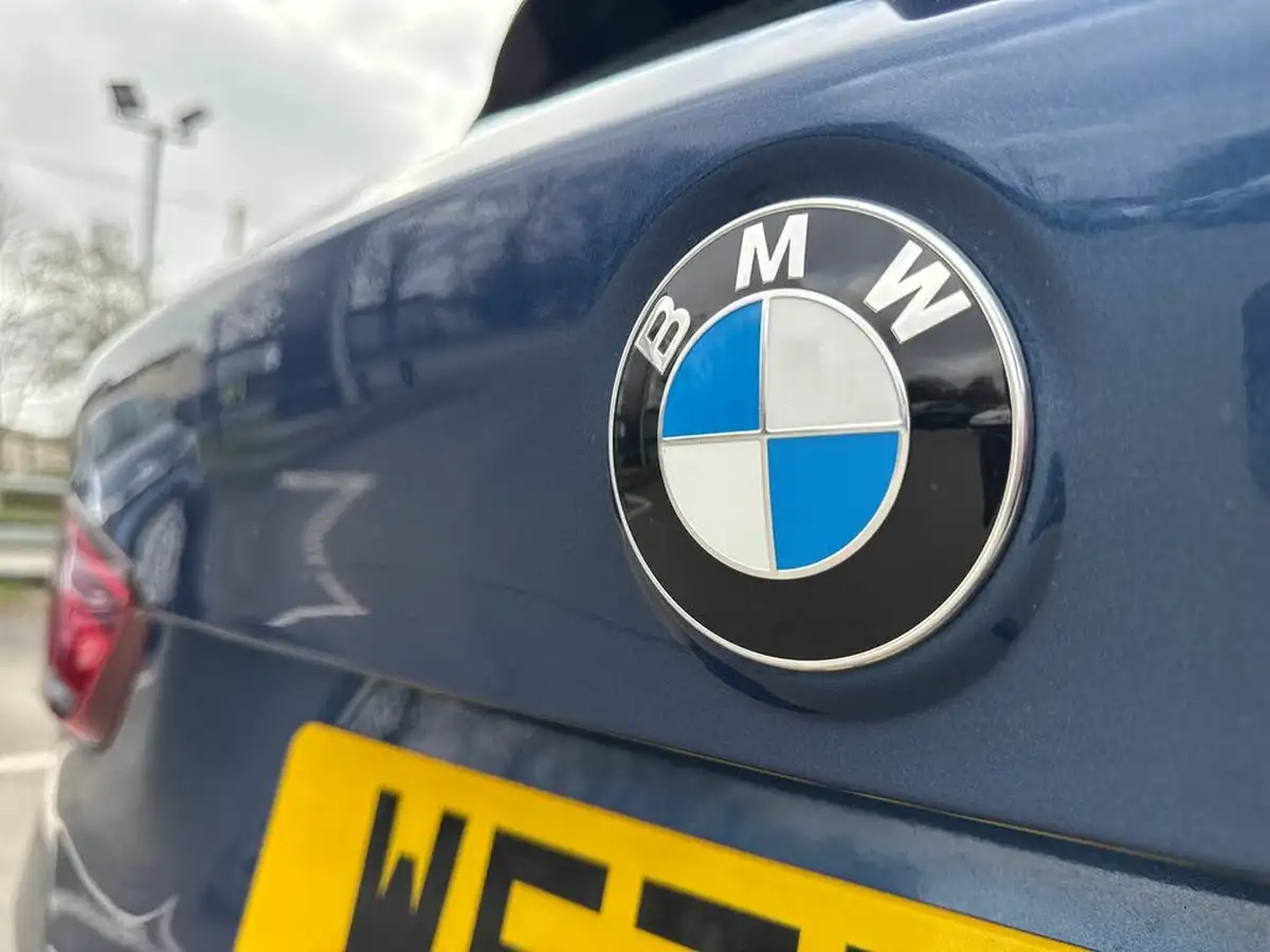 2021-bmw-x1-20-xdrive20i-xline-big-23