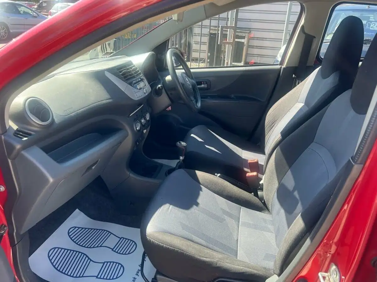 2014-suzuki-alto-10-sz-big-9