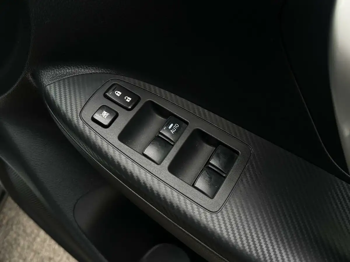 2018-mitsubishi-eclipse-cross-15-3-big-38