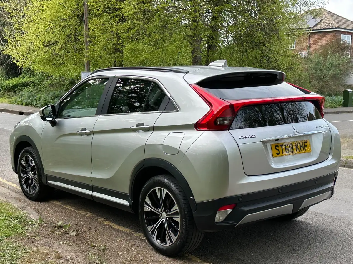 2018-mitsubishi-eclipse-cross-15-3-big-10