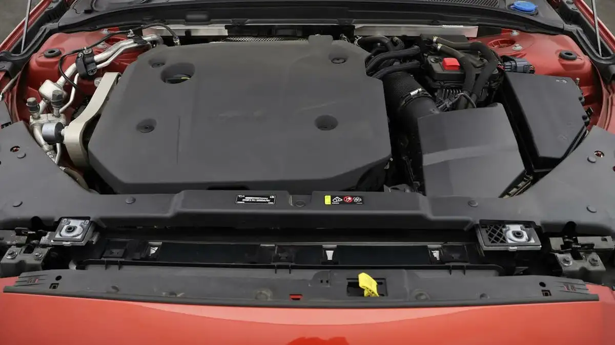 2021-volvo-v60-20td-b4-cross-country-big-18