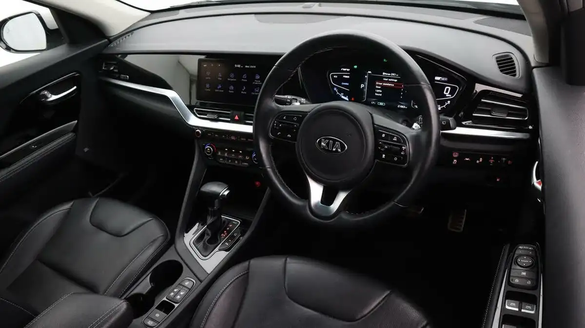 2021-kia-niro-16-gdi-4-132kwh-big-9