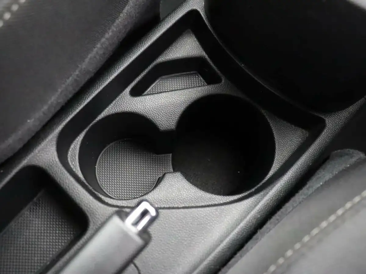 2017-hyundai-i10-12-premium-big-17