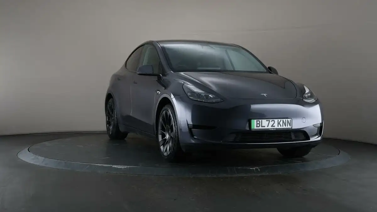 2022-tesla-model-y-e-rwd-big-43